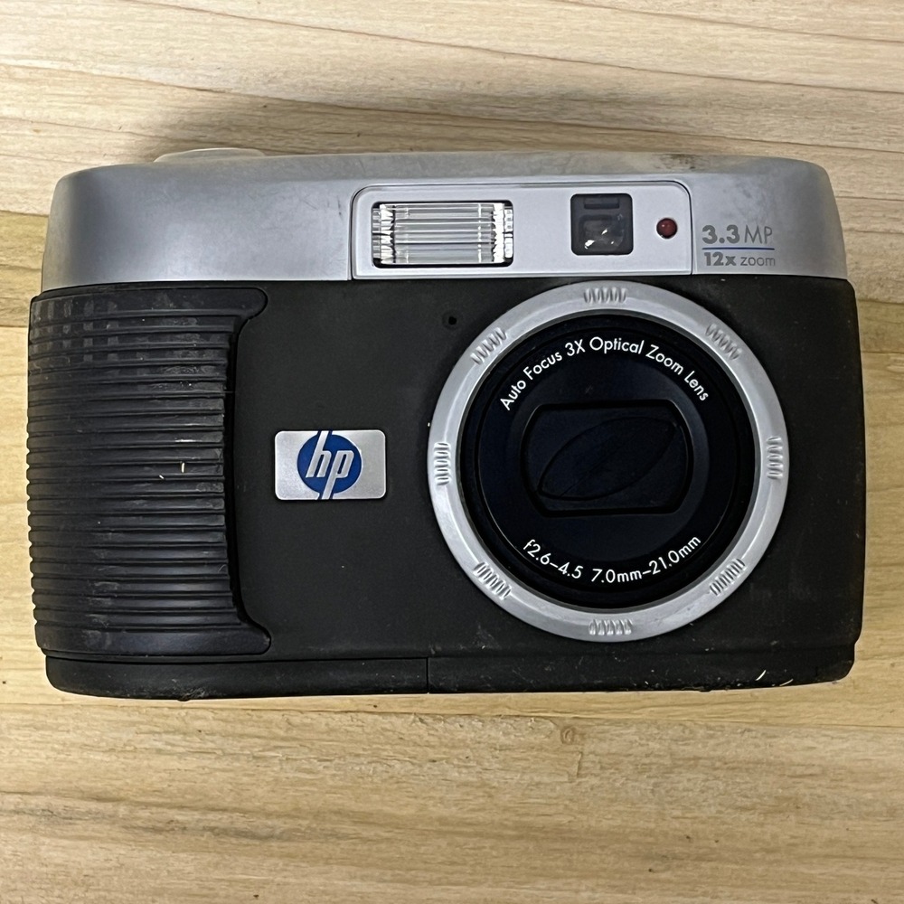 HP Photosmart Q2164A hp720 3.3 MP Digital Camera 12x Zoom Tested Working
